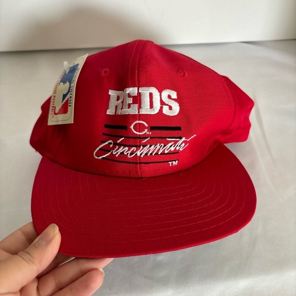 NWT Cincinnati Reds men's hat adjustable size - Picture 3 of 5
